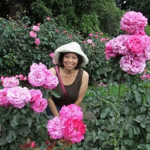 Meet your Poshmark Ambassador, Leticia Vargas.